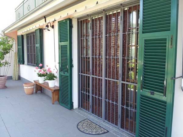 Grate di sicurezza installate su una casa